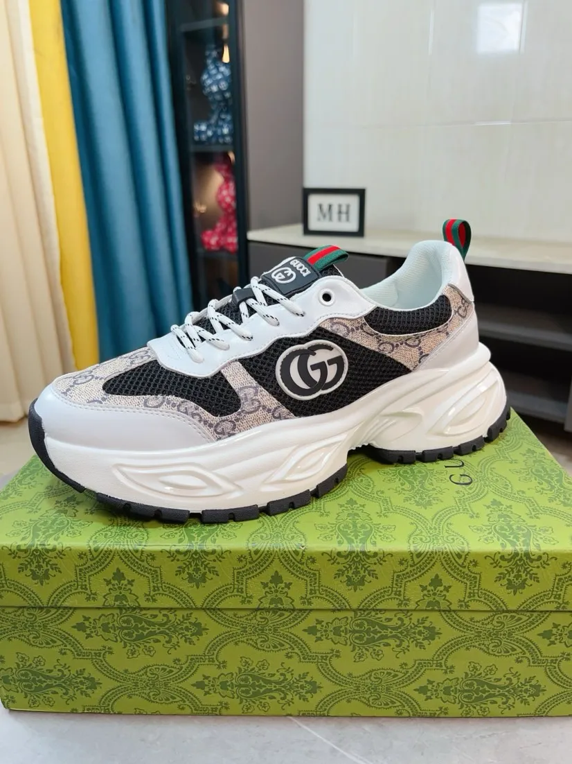 Men's shoes 💰458🌹🌹[GUCCI] Gucci's new lace-up casual men's shoes are on the market first, and the materials and workmanship are superior to all versions on the market. The highest quality shipped first-layer cowhide with imported original perforated materials➕Genuine leather lining, privately molded soft outsole, high foot comfort, imported special materials highlight the brand's unique charm, high-end customization 38-44